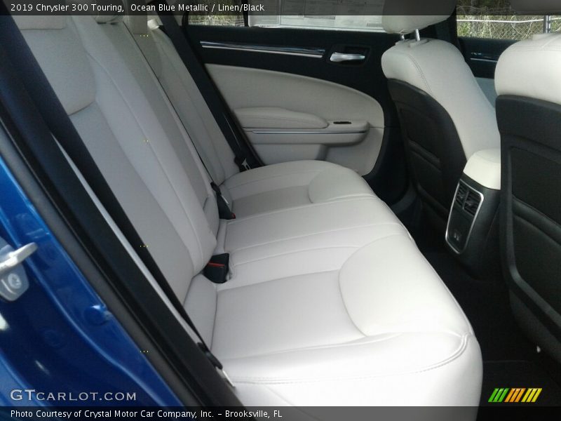 Ocean Blue Metallic / Linen/Black 2019 Chrysler 300 Touring