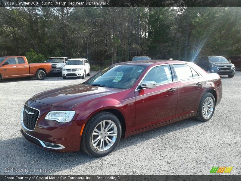 Velvet Red Pearl / Linen/Black 2019 Chrysler 300 Touring
