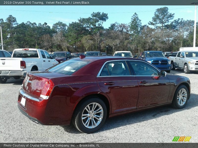 Velvet Red Pearl / Linen/Black 2019 Chrysler 300 Touring