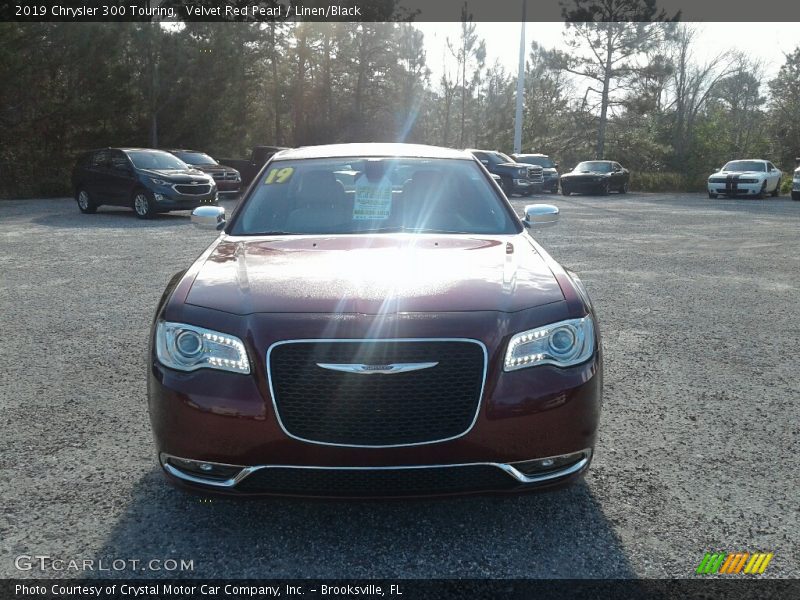 Velvet Red Pearl / Linen/Black 2019 Chrysler 300 Touring