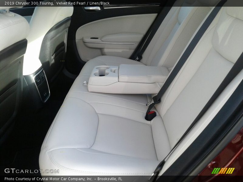 Velvet Red Pearl / Linen/Black 2019 Chrysler 300 Touring