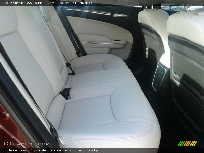 Velvet Red Pearl / Linen/Black 2019 Chrysler 300 Touring