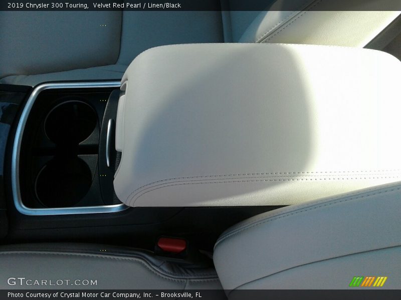 Velvet Red Pearl / Linen/Black 2019 Chrysler 300 Touring