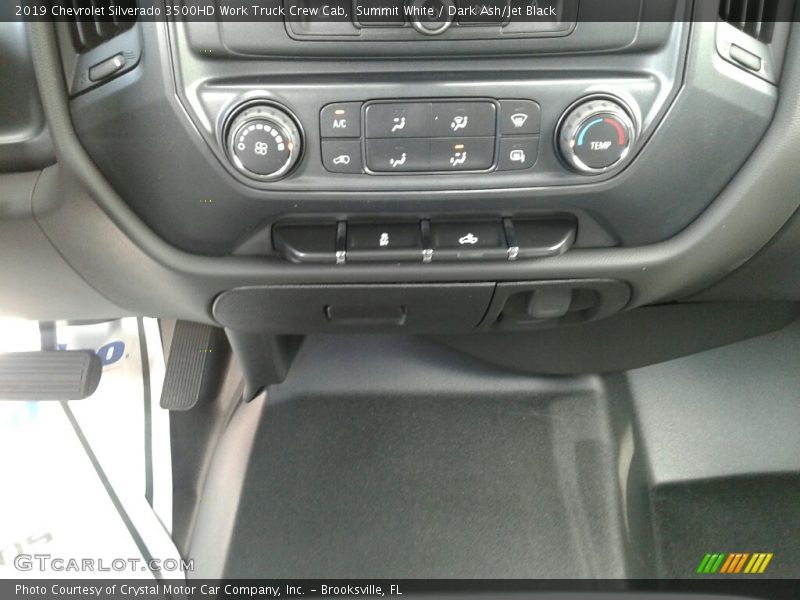 Controls of 2019 Silverado 3500HD Work Truck Crew Cab