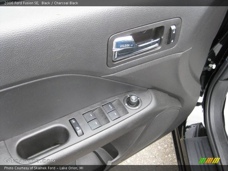 Black / Charcoal Black 2006 Ford Fusion SE