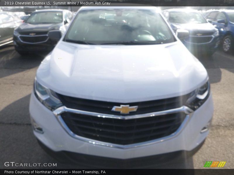 Summit White / Medium Ash Gray 2019 Chevrolet Equinox LS