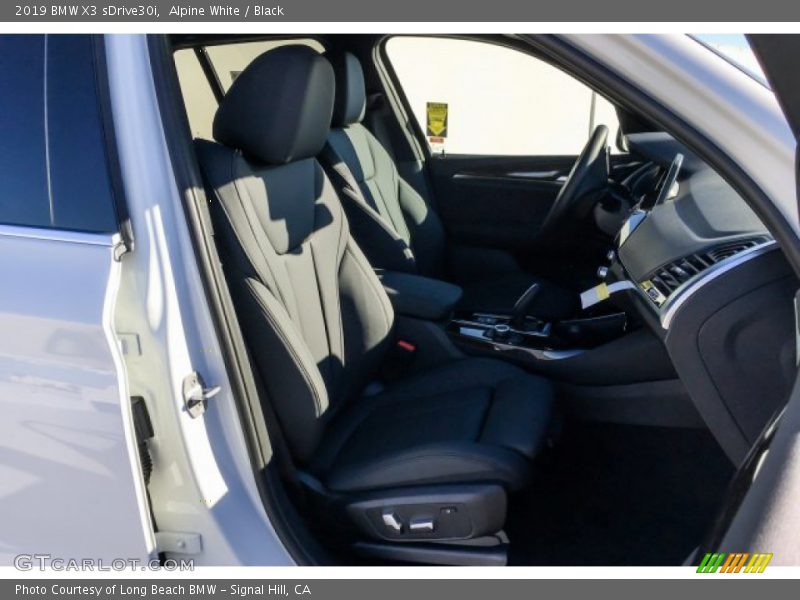 Alpine White / Black 2019 BMW X3 sDrive30i