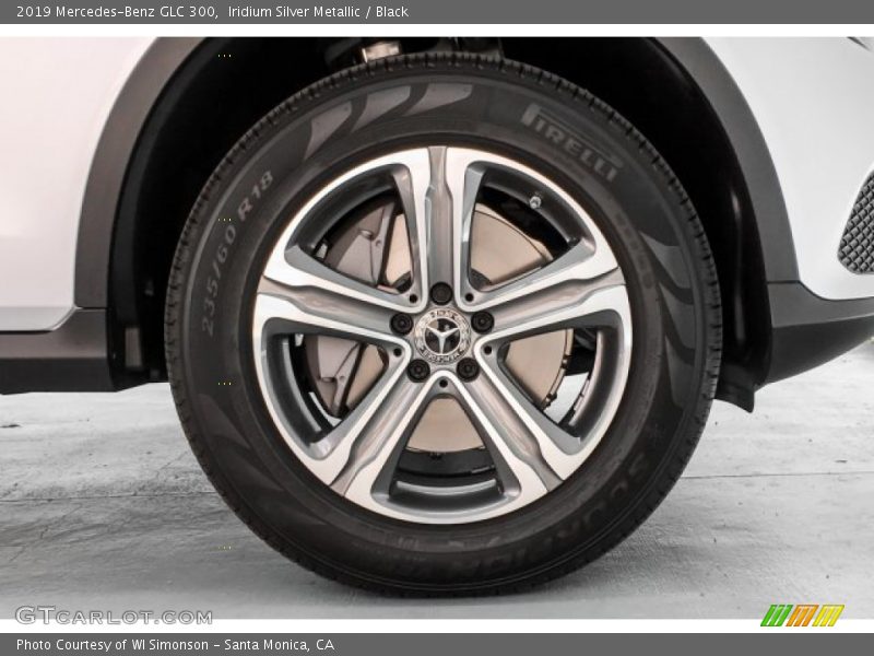 Iridium Silver Metallic / Black 2019 Mercedes-Benz GLC 300