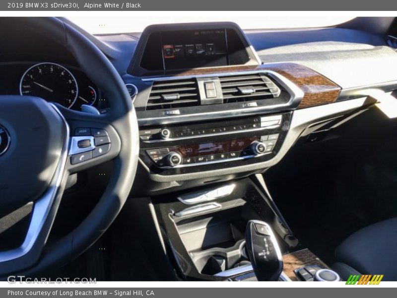 Alpine White / Black 2019 BMW X3 sDrive30i