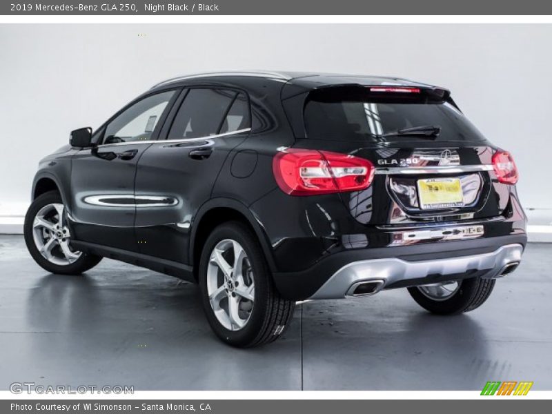 Night Black / Black 2019 Mercedes-Benz GLA 250