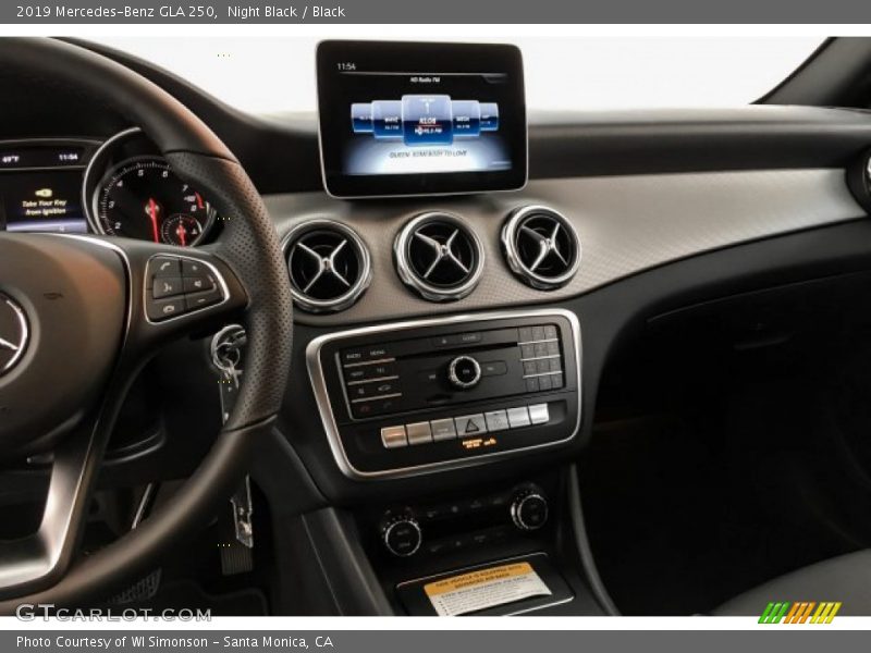 Night Black / Black 2019 Mercedes-Benz GLA 250