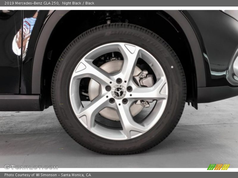 Night Black / Black 2019 Mercedes-Benz GLA 250