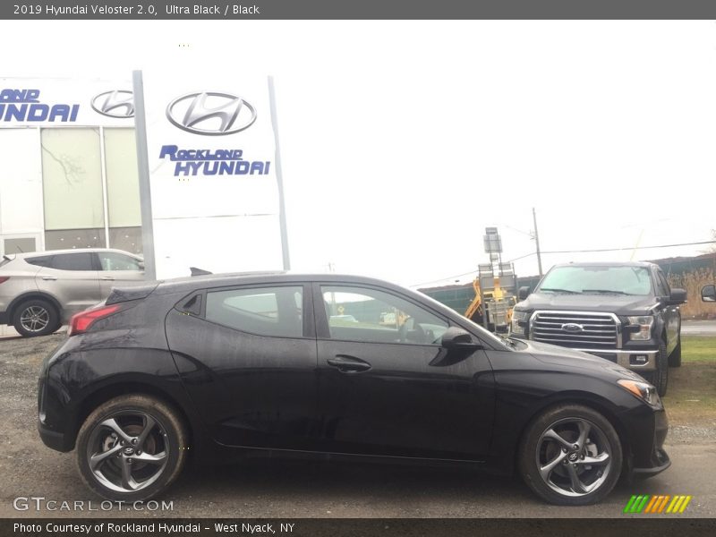 Ultra Black / Black 2019 Hyundai Veloster 2.0