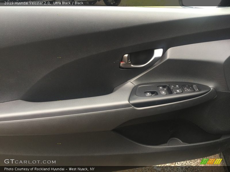 Ultra Black / Black 2019 Hyundai Veloster 2.0