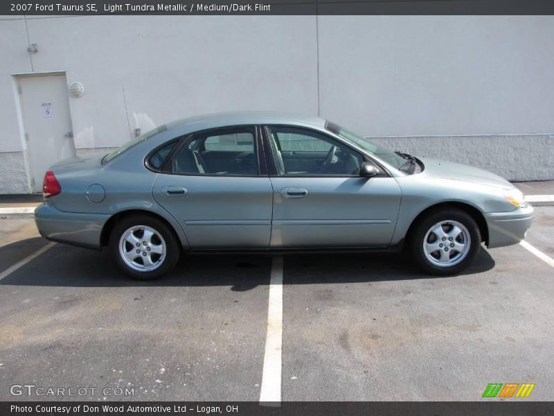 Light Tundra Metallic / Medium/Dark Flint 2007 Ford Taurus SE