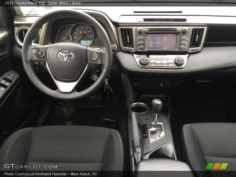 Super White / Black 2015 Toyota RAV4 XLE