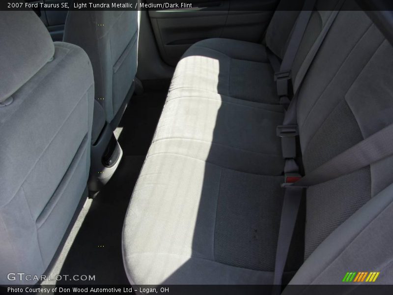 Light Tundra Metallic / Medium/Dark Flint 2007 Ford Taurus SE