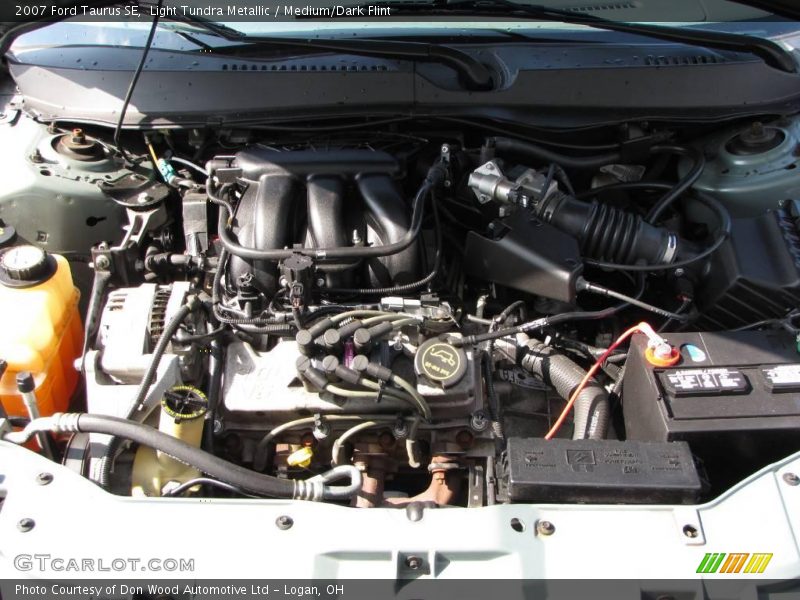 Light Tundra Metallic / Medium/Dark Flint 2007 Ford Taurus SE
