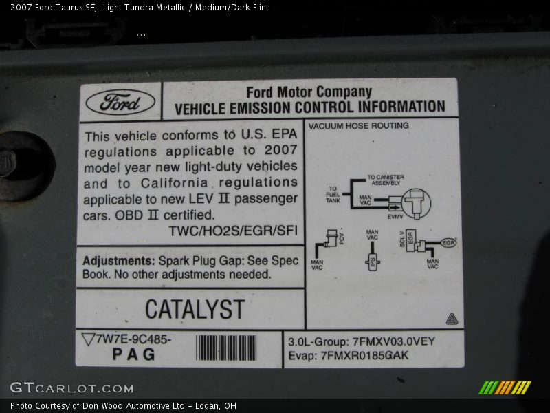 Light Tundra Metallic / Medium/Dark Flint 2007 Ford Taurus SE