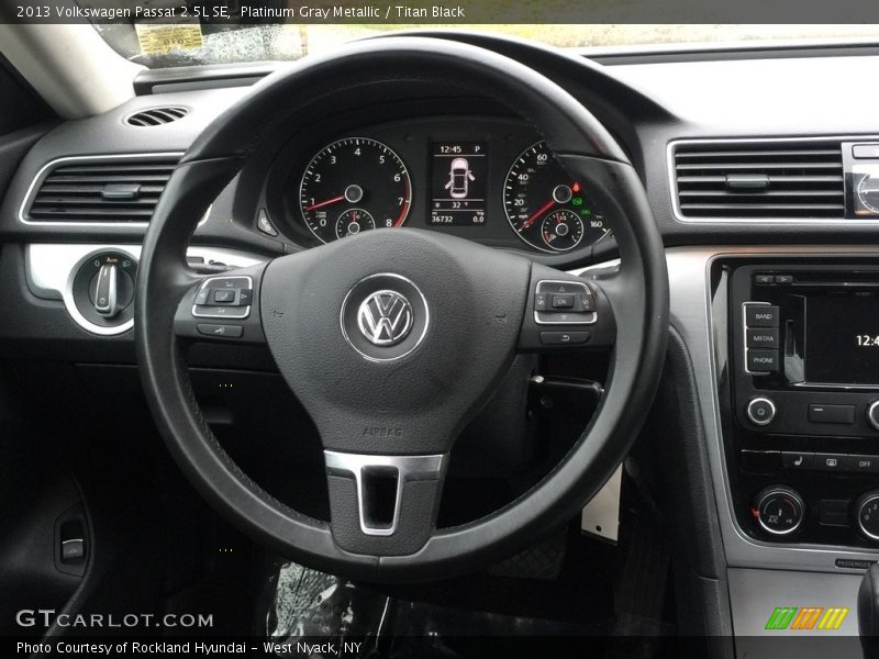 Platinum Gray Metallic / Titan Black 2013 Volkswagen Passat 2.5L SE