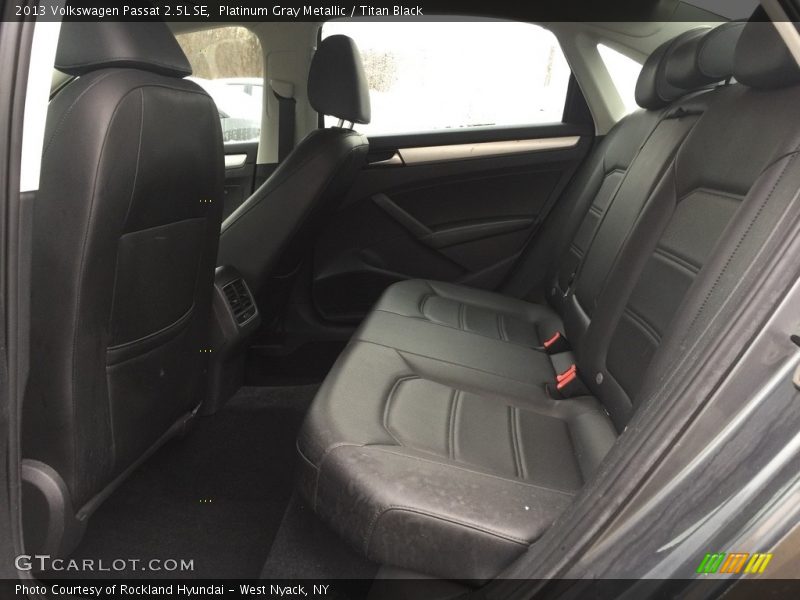 Platinum Gray Metallic / Titan Black 2013 Volkswagen Passat 2.5L SE