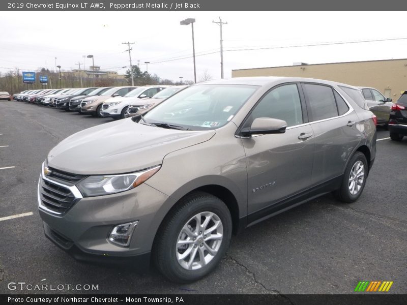 Pepperdust Metallic / Jet Black 2019 Chevrolet Equinox LT AWD