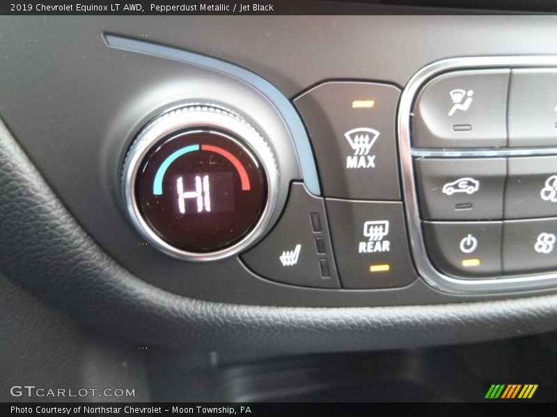 Pepperdust Metallic / Jet Black 2019 Chevrolet Equinox LT AWD