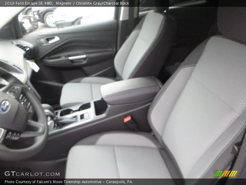 Magnetic / Chromite Gray/Charcoal Black 2019 Ford Escape SE 4WD
