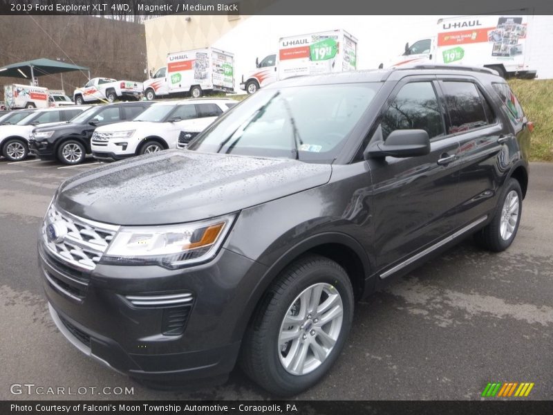 Magnetic / Medium Black 2019 Ford Explorer XLT 4WD