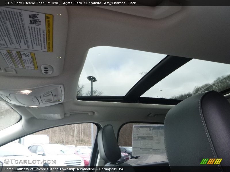 Agate Black / Chromite Gray/Charcoal Black 2019 Ford Escape Titanium 4WD