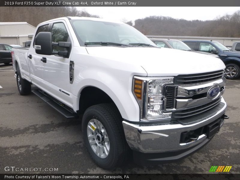 Oxford White / Earth Gray 2019 Ford F350 Super Duty XLT Crew Cab 4x4