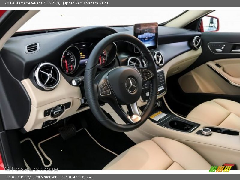 Jupiter Red / Sahara Beige 2019 Mercedes-Benz GLA 250