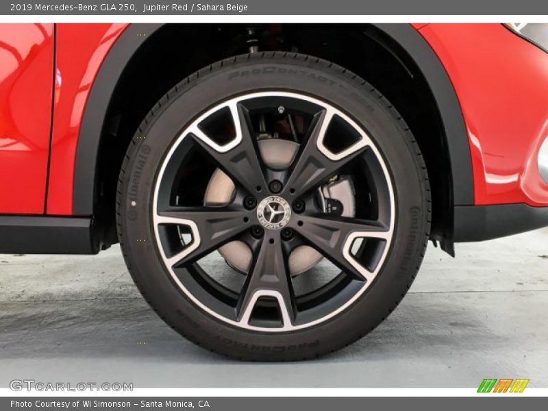 Jupiter Red / Sahara Beige 2019 Mercedes-Benz GLA 250