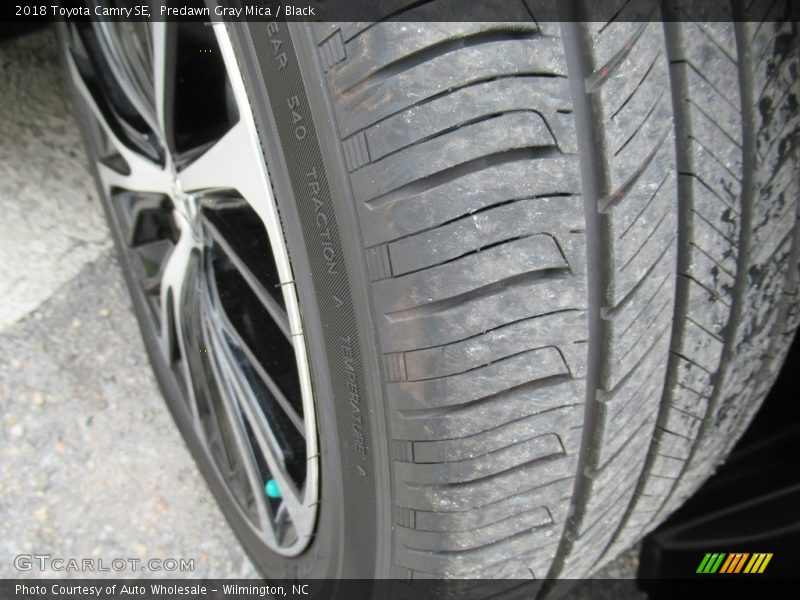 Predawn Gray Mica / Black 2018 Toyota Camry SE