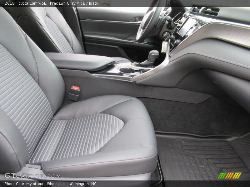 Predawn Gray Mica / Black 2018 Toyota Camry SE