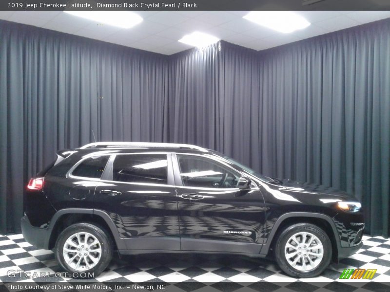 Diamond Black Crystal Pearl / Black 2019 Jeep Cherokee Latitude