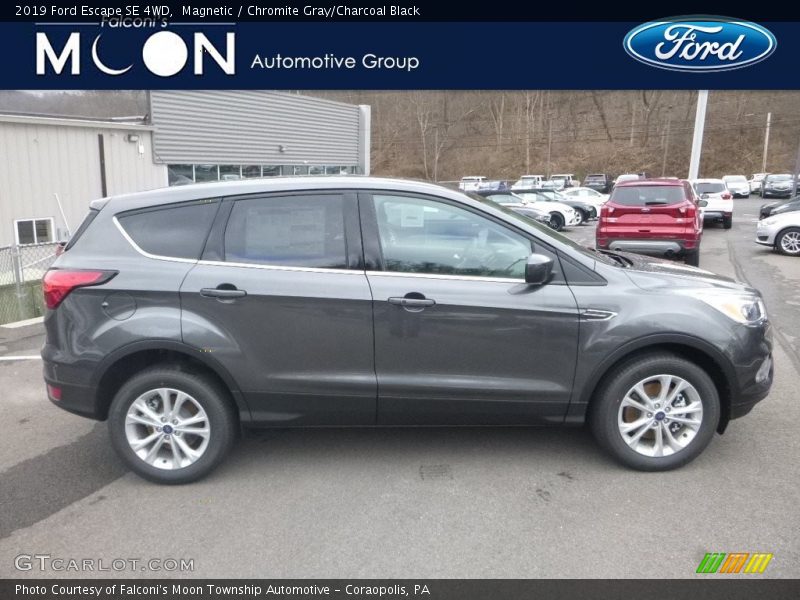 Magnetic / Chromite Gray/Charcoal Black 2019 Ford Escape SE 4WD