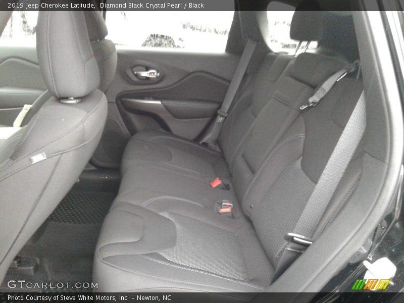 Diamond Black Crystal Pearl / Black 2019 Jeep Cherokee Latitude