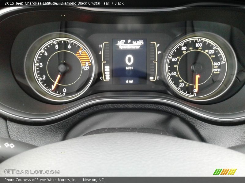 Diamond Black Crystal Pearl / Black 2019 Jeep Cherokee Latitude