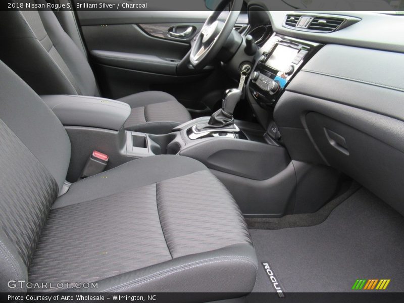 Brilliant Silver / Charcoal 2018 Nissan Rogue S