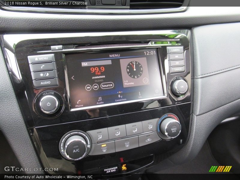 Brilliant Silver / Charcoal 2018 Nissan Rogue S