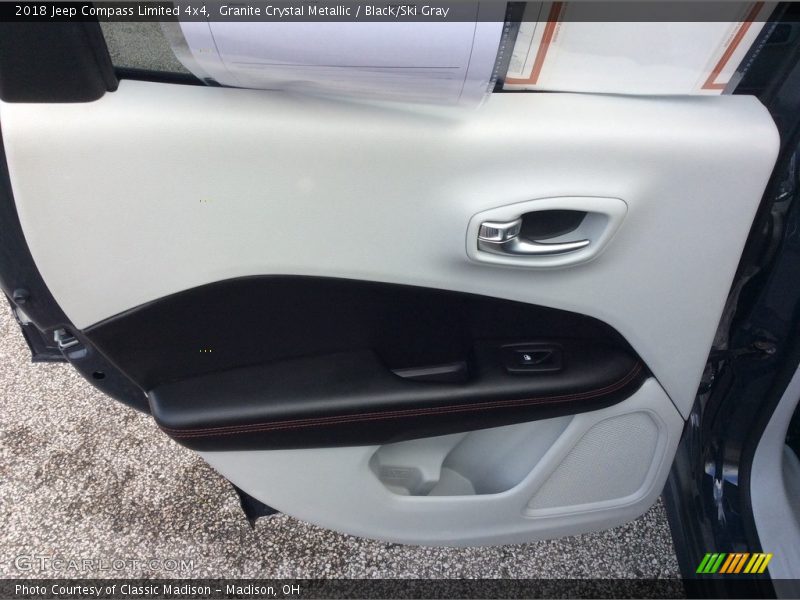 Granite Crystal Metallic / Black/Ski Gray 2018 Jeep Compass Limited 4x4