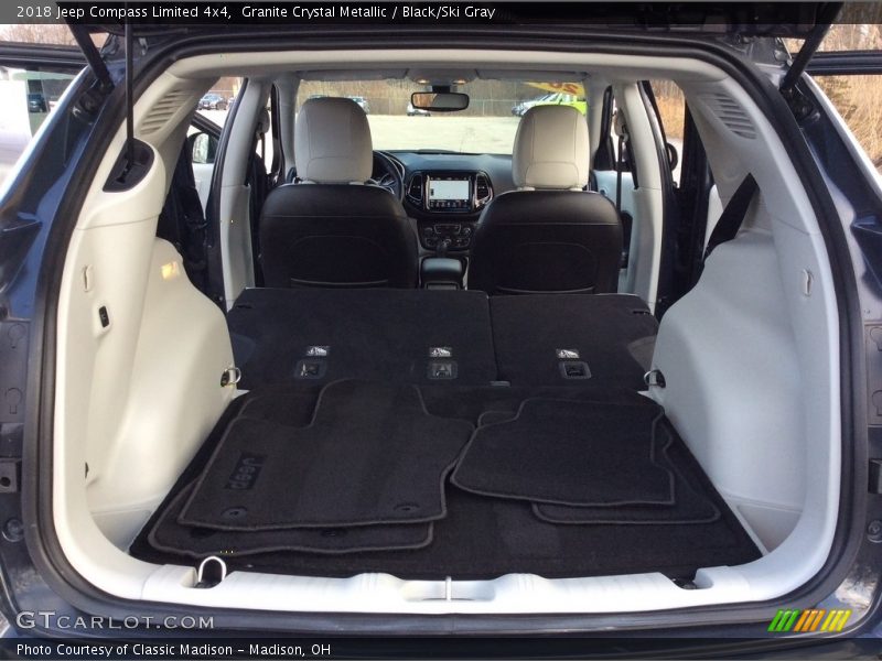 Granite Crystal Metallic / Black/Ski Gray 2018 Jeep Compass Limited 4x4