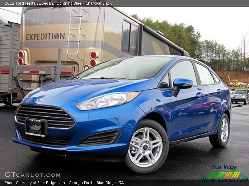 Lightning Blue / Charcoal Black 2019 Ford Fiesta SE Sedan