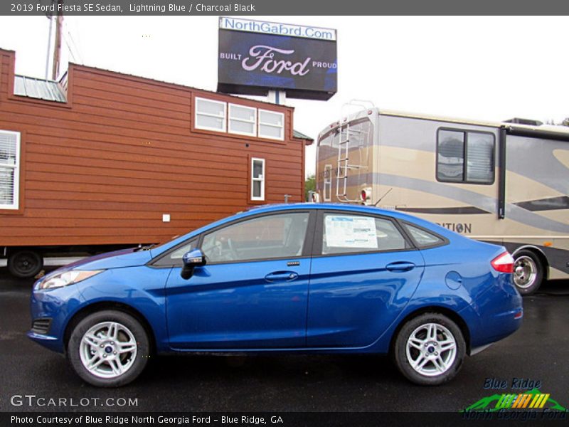 Lightning Blue / Charcoal Black 2019 Ford Fiesta SE Sedan