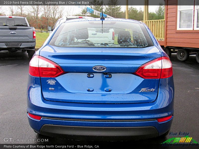 Lightning Blue / Charcoal Black 2019 Ford Fiesta SE Sedan