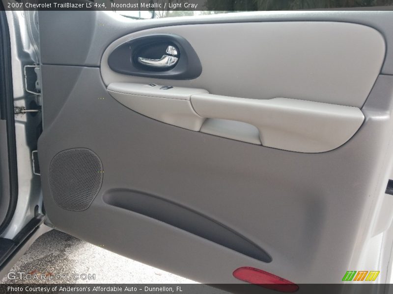 Moondust Metallic / Light Gray 2007 Chevrolet TrailBlazer LS 4x4