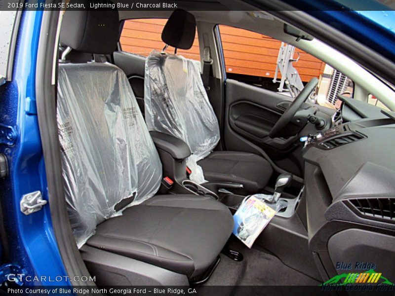 Lightning Blue / Charcoal Black 2019 Ford Fiesta SE Sedan