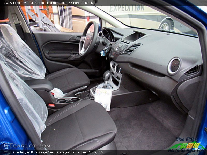 Lightning Blue / Charcoal Black 2019 Ford Fiesta SE Sedan