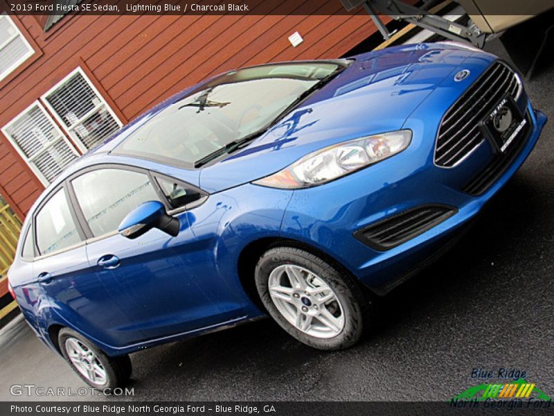 Lightning Blue / Charcoal Black 2019 Ford Fiesta SE Sedan